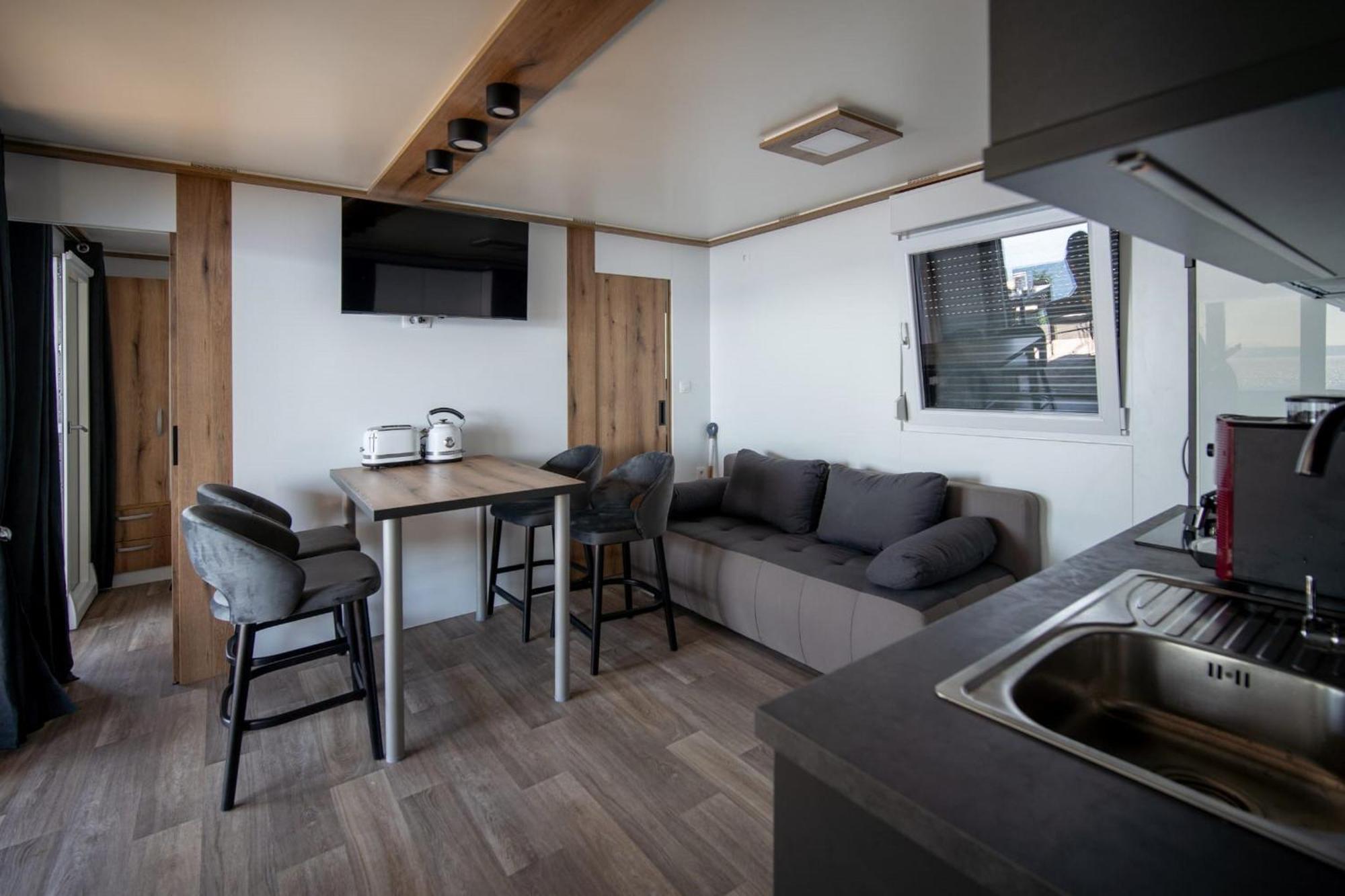 Sunset Premium Camping เคลโนวีซา ภายนอก รูปภาพ